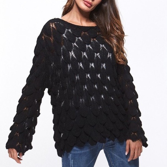 MODA ME COUTURE Tops - BLACK SWEATER TOP